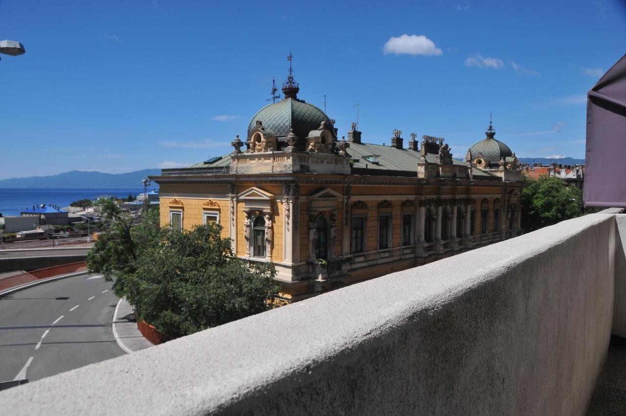 Studio Apartman Piramida Rijeka Exteriér fotografie